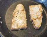Foto del paso 2 de la receta: Filetes de Atún con sofrito de Tomate