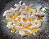 Foto langkah ke 3 dari resep Udang Masak Mentega.