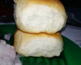 A picture of step 5 of Pull apart cheesy pav.