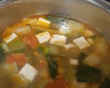 Foto langkah ke 3 dari resep Sup Tom Yam.
