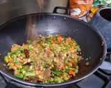 A picture of step 3 of Vegetable pulao.