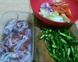 Foto langkah ke 1 dari resep Cumi cabe ijo.