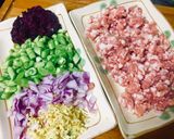 รูปขั้นตอนการทำที่ 1 ของ ข้าวคลุกหนำเลี้ยบหมูสับ