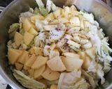 Leveses kelkáposzta grillkolbásszal recept fázis 1 fotója