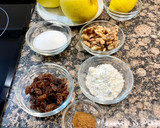 Foto del paso 1 de la receta: Pastel con nueces, pasas, manzanas y cabello de ángel