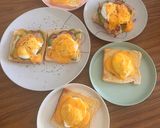 Foto langkah ke 8 dari resep Resep Egg Benedict rumahan simpel.