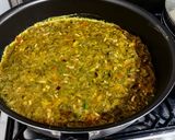 Foto del paso 4 de la receta: HABICHUELA LARGA en Tortilla, al🍅🧅🧄🌶️Hogao...!