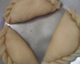 A picture of step 4 of Milk powder gujiya.