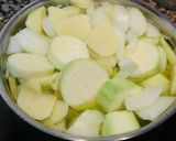 Foto del paso 1 de la receta: Crema 🍜 de calabacín