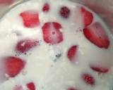 Strawberry Smoothie recipe step 2 photo