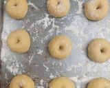 Foto langkah ke 1 dari resep 630.Donat merah putih.