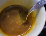 Foto del paso 5 de la receta: Hamburguesa con espinacas y calabacín con miel y mostaza