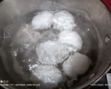 Foto del paso 4 de la receta: Acelgas en ajada y huevo Mollet, con sal de jamón