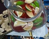 A picture of step 2 of Roohafza Mojito.