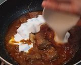A picture of step 4 of Arvi Gosht.