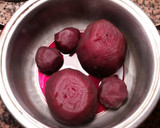 Foto del paso 3 de la receta: Ensalada de bolas de remolacha y pepinos