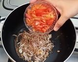 A picture of step 3 of Chicken Resha Daal.