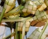 Foto langkah ke 1 dari resep Ketupat Simple Hemat Gas.