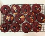 Hình bước làm 4 của món Oreo Red Velvet Cookies