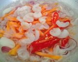 Gambar langkah 1 resipi Tauge Masak Lemak.