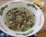 Foto langkah ke 4 dari resep Sop Bakso Simpel.