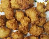 A picture of step 5 of Moth ki dal ka vada.
