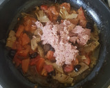 Foto del paso 3 de la receta: Pasta con salsa de atún, aceituna y alcachofa