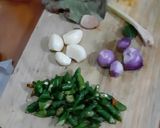 Foto langkah ke 2 dari resep Oseng Kikil+Tempe+Sawi putih Cabe Hijau.