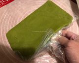 Foto langkah ke 5 dari resep Matcha Sandwich Cookies.