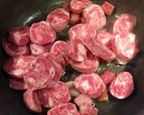 Foto del paso 2 de la receta: Arroz Guisado con Chorizos Parrilleros Argentinos