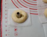 Foto langkah ke 6 dari resep Donat Maizena Meses.