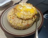 Foto langkah ke 6 dari resep Nasi Goreng Telur.