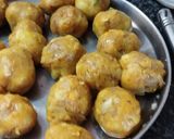 बटाटे वडे खजूर चटणी (Batate Vade Khajoor Chutney Recipe In Marathi) रेसिपी स्टेप 2 फोटो 