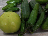 Carne de puerco en salsa esmeralda con Verdolagas verde vida