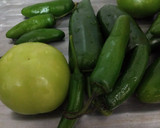 Foto del paso 1 de la receta: Carne de puerco en salsa esmeralda con Verdolagas verde vida