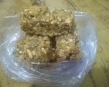 Foto del paso 3 de la receta: Barritas de cereal (quinoa inflada, arroz inflado y mantequilla de maní casera) ♥