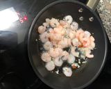 Foto del paso 3 de la receta: Tagliatellis con gambas y espinacas