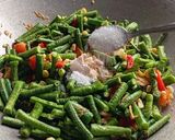 Foto langkah ke 3 dari resep Tumis Kacang Panjang Jagung Manis.