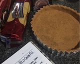 Foto langkah ke 3 dari resep Unbaked Marie Chocolatos Pie.
