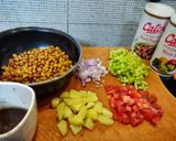 A picture of step 2 of Brown Chickpea Salad.