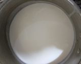 Foto langkah ke 3 dari resep Strawberry Milk Pudding.