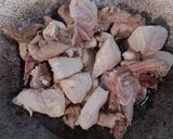 Foto langkah ke 1 dari resep Ayam Kecap Pedas Manis.