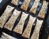 A picture of step 11 of Crunchy chicken filo cigars.
