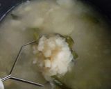A picture of step 2 of Creamy potatoe soup.