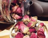 Hình bước làm 1 của món Trà chanh hoa hồng