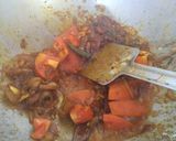 A picture of step 2 of Tamil egg gravy.