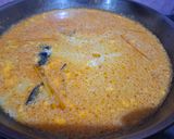 Foto langkah ke 5 dari resep Gulai Cumi Daun Kemangi.