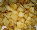 صورة لخطوة 1 من وصفة غراتان البطاطا والباذنجان 😋
