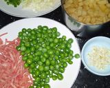 A picture of step 2 of Mix Macaronies.