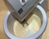 Foto langkah ke 2 dari resep Yogurt Cake.